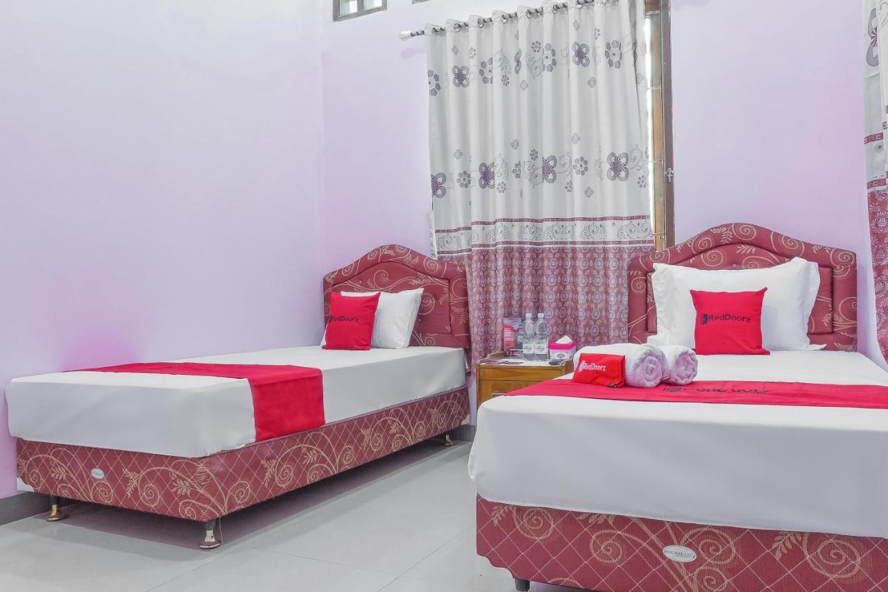 Reddoorz Syariah @ Puri Kalijaga Street Hotel Cirebon Buitenkant foto
